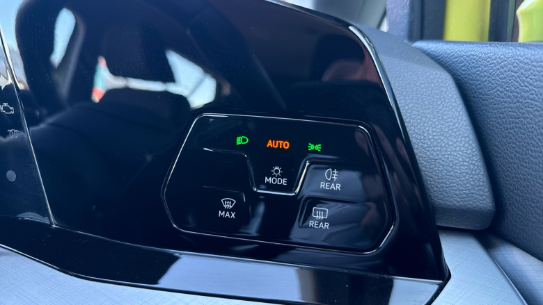 Volkswagen Golf 1.5 eTSI 150 Life 5dr DSG Petrol Hatchback